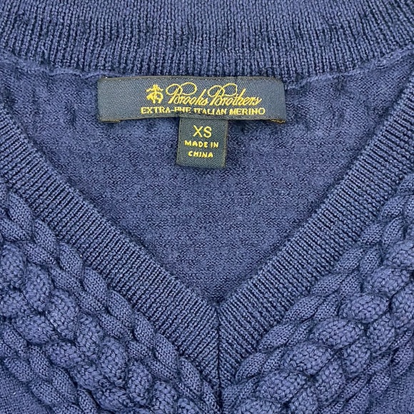 Brooks Brothers Royal Blue Extra Fine Italian Merino Wool V Neck Sweater… - Picture 7 of 7
